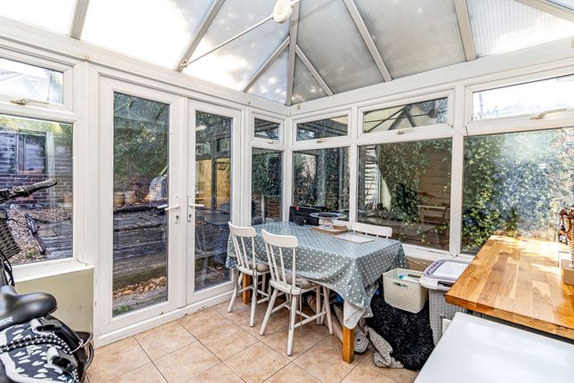 27 Vernon Avenue, Southsea photo 5