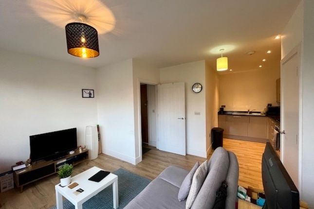 Flat 28, Kingfisher House, 61, Walton Street, Aylesbury photo 3