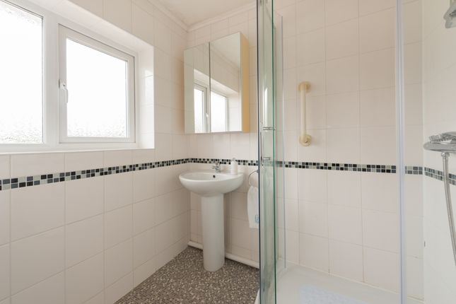 8 Mount View Road, Herne Bay photo 4