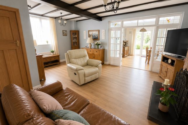 4 Montrose Avenue, Luton, Bedfordshire photo 3