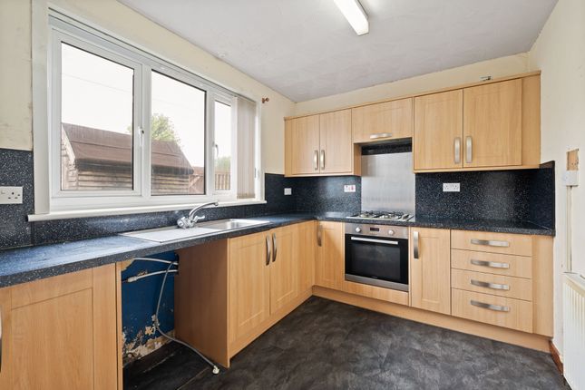 42 Quarry Road, Fauldhouse photo 5