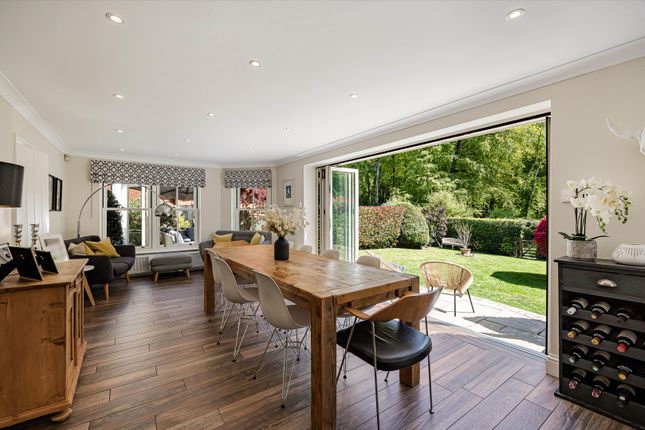 14, Hazel Grove, Henley-on-Thames photo 2