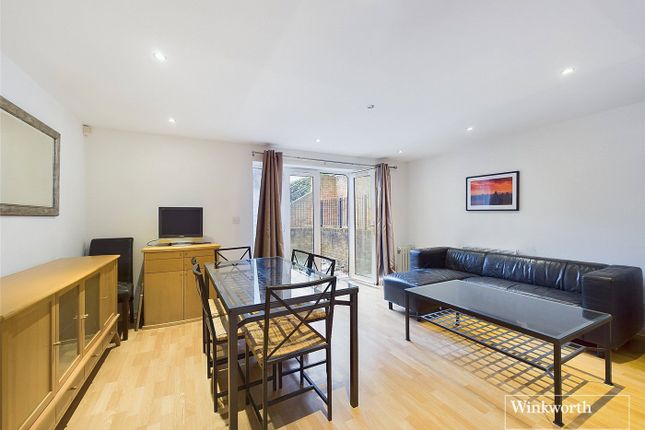 Flat for sale in Branagh Court, Reading, Berkshire