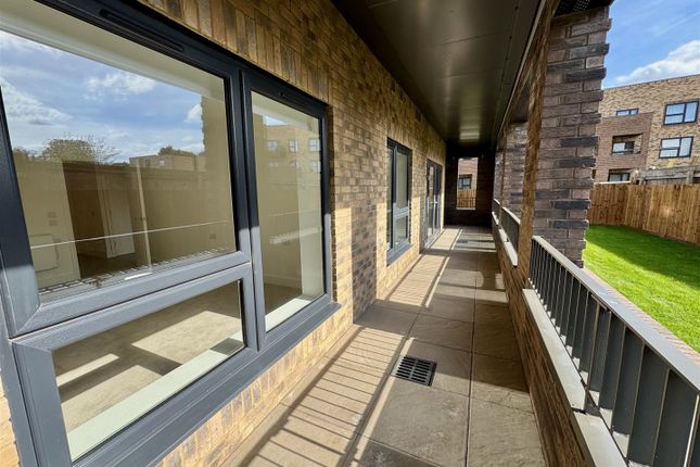 Colliers Court 27 Adit Road, Erith photo 2
