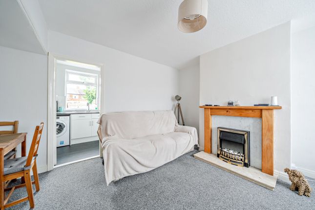 49, Rutland Road, Hull photo 2