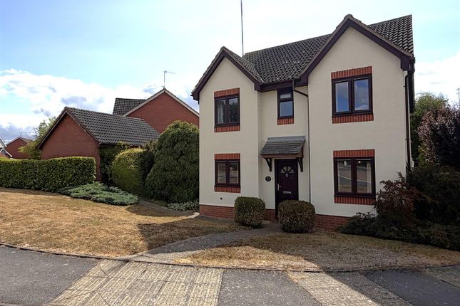 4-bed house on 2, Tidmington Close, Warwick, £515,000