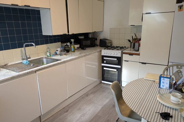 First And Second Floor Flat A 18, Woodland Rise, Greater London photo 2