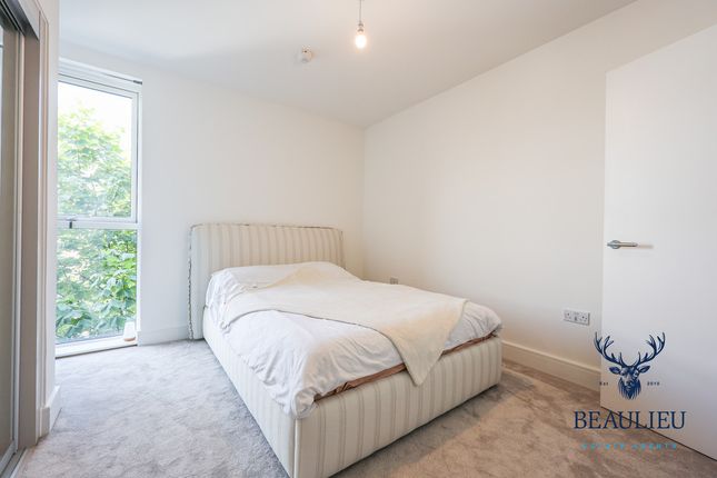 Flat 42, 104, Manford Way, Chigwell photo 5