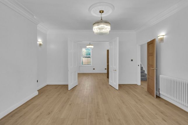 96 Maynard Road, London photo 3