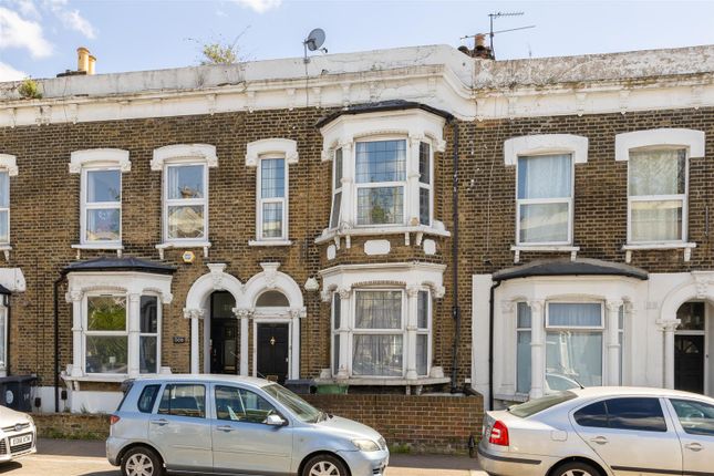 Thumbnail Flat for sale in High Road Leytonstone, London