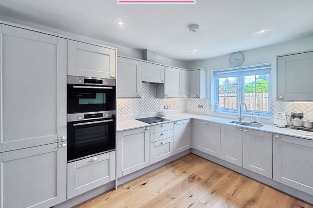 1 Rose Gardens, West Kingsdown photo 4