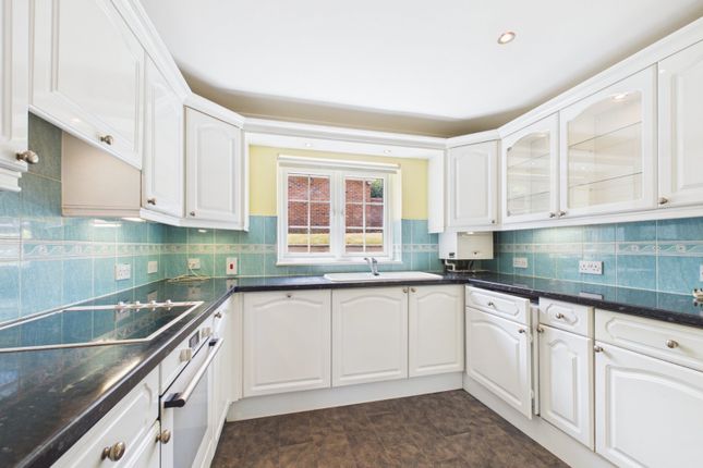 196, Kingsmead Road, Buckinghamshire photo 2