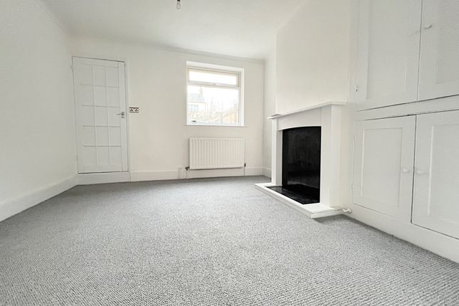 Thumbnail Property to rent in Station Road, Desborough, Kettering