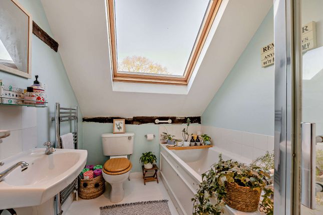 Cottage Bathroom