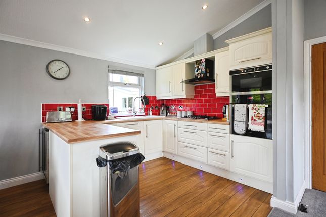 9, Wentworth Drive, Kirkgate, Wisbech photo 2