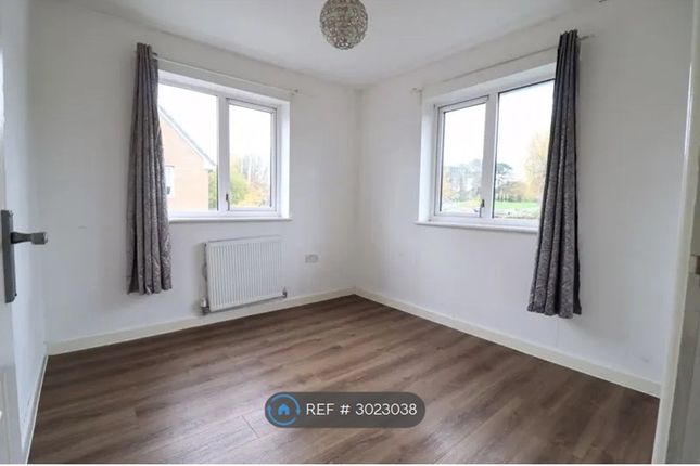Bunkers Crescent, Bletchley, Milton Keynes photo 5