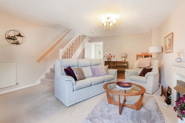 54 Bridge Farm Road, Uckfield photo 2