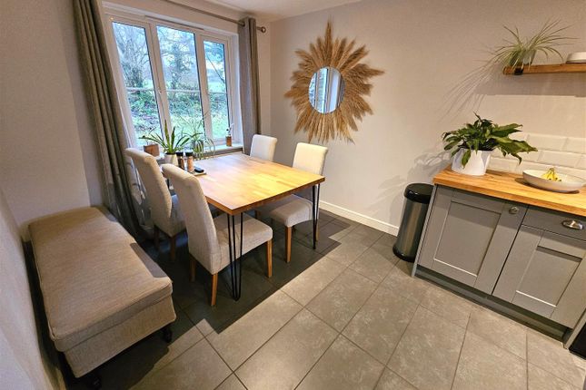 17, Woodpecker Way, Tavistock photo 3