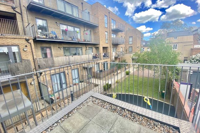 9J Twist House, Grange Road, London photo 4