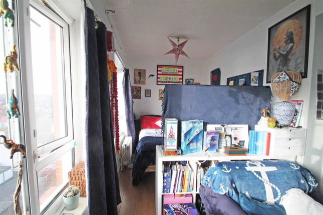 37, Dorset Court, Kingsway, Hove photo 4