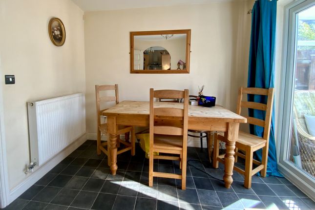 6 Bernard Gadsby Close, Ashbourne, Derbyshire photo 4