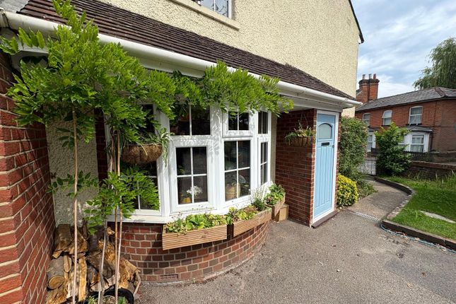80, Upper Hale Road, Farnham photo 2