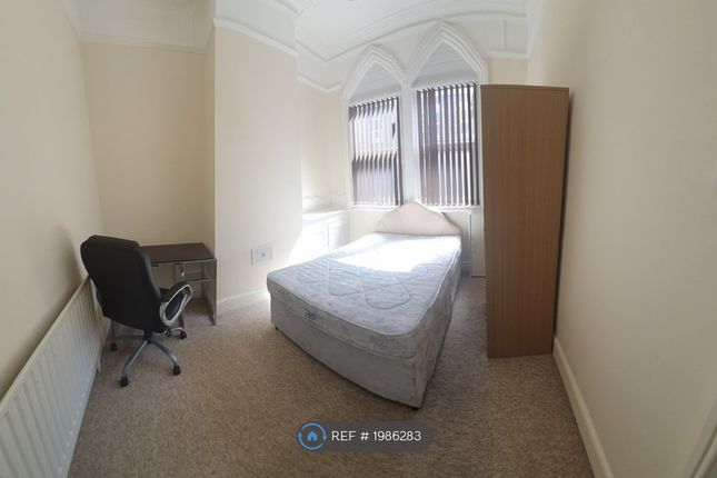 Terraced house to rent in Beresford Street, Stoke-On-Trent