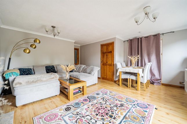 11, Fleet Close, Wokingham photo 4