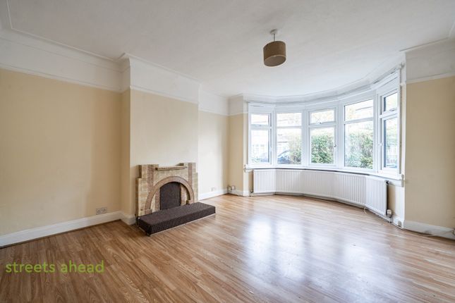 19, Redford Avenue, Thornton Heath photo 2