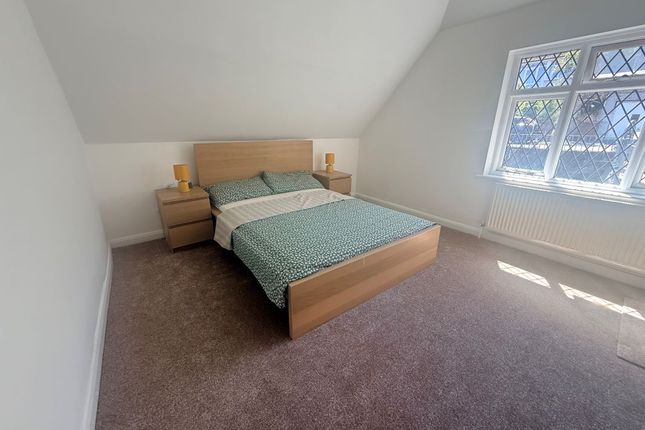 74, Valley Road, Kenley photo 5