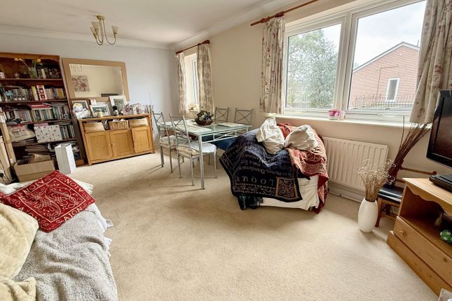 Crossways, Farm Road, Ferndown photo 4