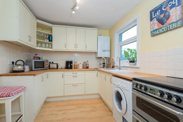 Flat 2, 148, Sunnyhill Road, London photo 2