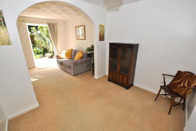 15, Plas Penwern, Carmarthen photo 4