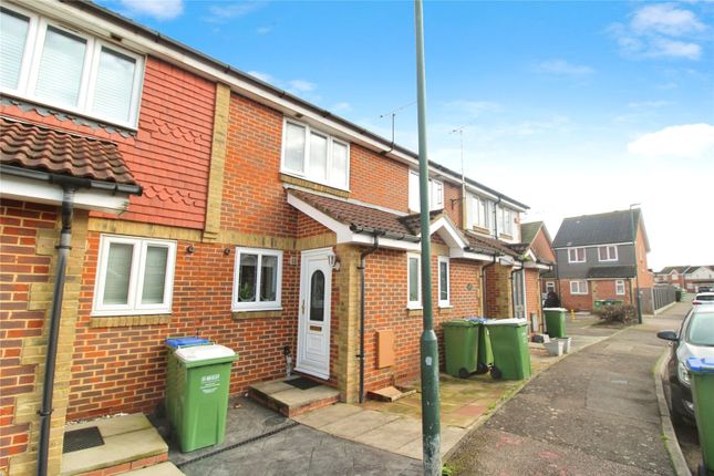 Thumbnail Terraced house for sale in Duriun Way, Erith
