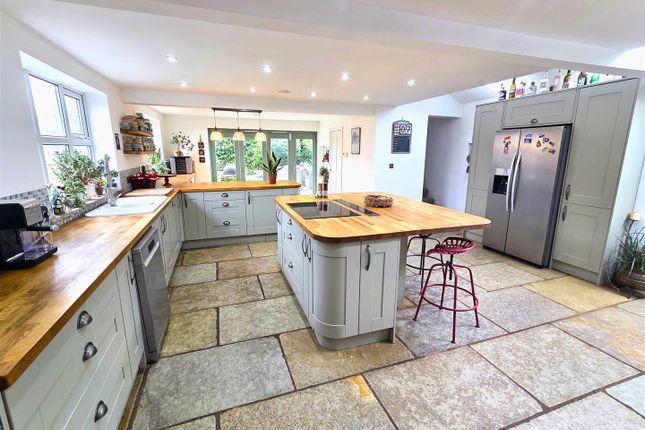 Vine Farm & Barn, Low Street, East Drayton photo 3