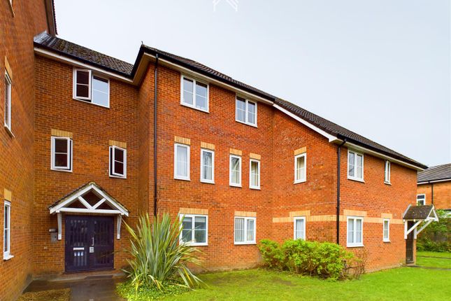 Flat for sale in Mildred Avenue, Watford