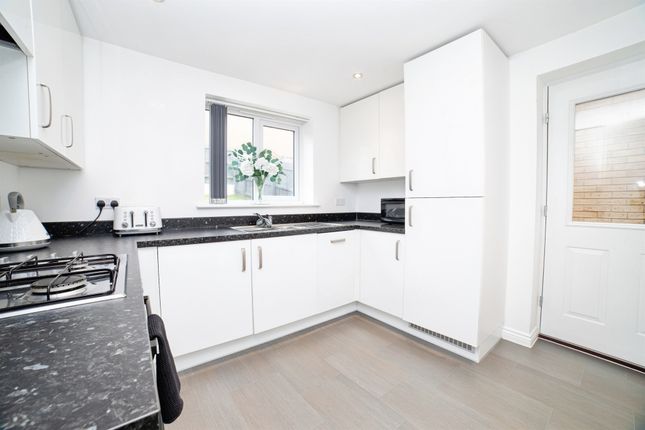 18, Linnet Drive, Mansfield photo 2
