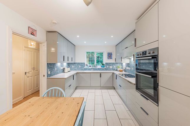 Kitchen/Dining Room (2)
