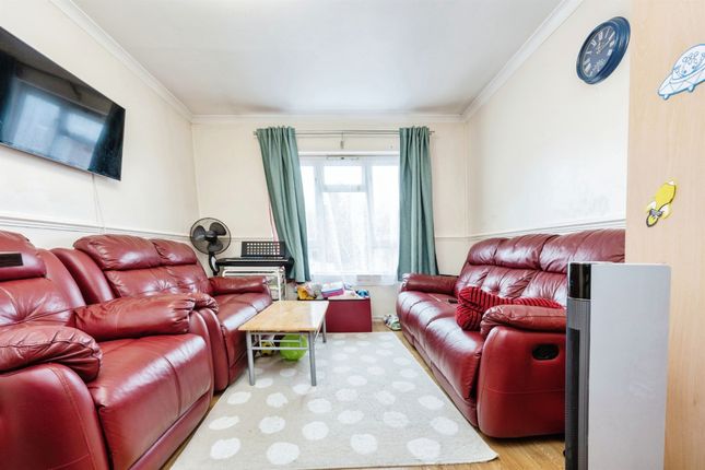 Thumbnail Flat for sale in Muswell Road, Bedford