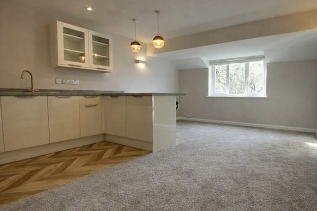 Flat 23, Maple Court, Bracknell photo 4
