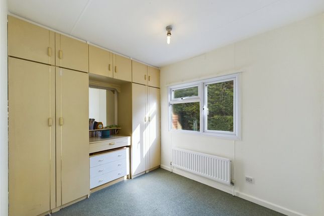 Mobile/park home for sale in Green Meadows, Caravan Park, Bamfurlong, Cheltenham