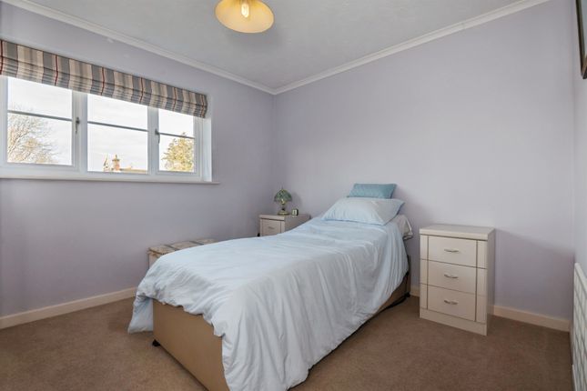 Flat 10, Canon Court, Mortimers Lane, Eastleigh photo 4