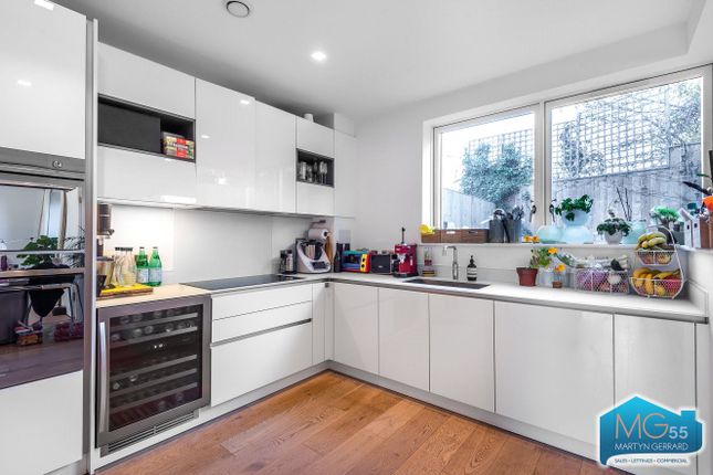 Thumbnail Detached house to rent in Woodside Avenue, Muswell Hill, London