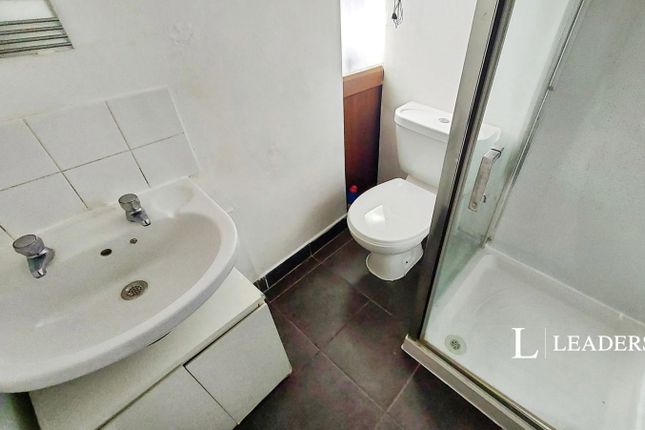 Flat 4, 188, West Road, Essex photo 4