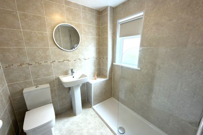 Maple Drive, Larkhall photo 5