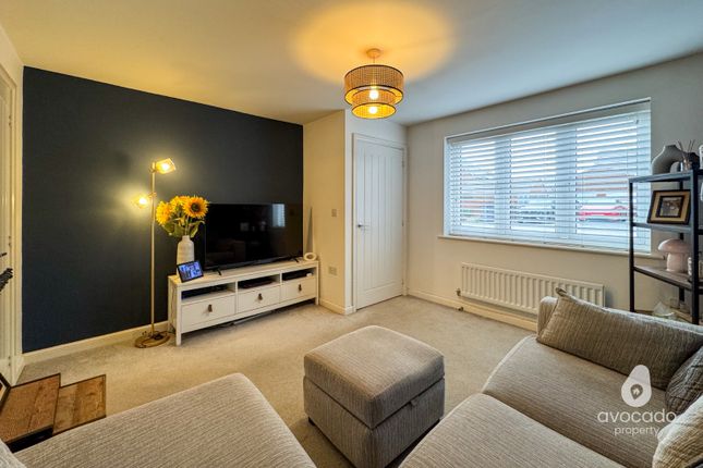 17 Allen Way, Shinfield, Berkshire photo 4