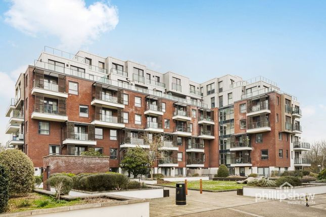 Flat for sale in Green Lane, Brunel Court