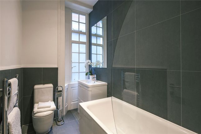 First Floor Flat, 13, Bolton Street, London photo 4