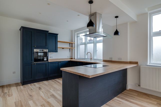 Apartment 7, 2, Overleigh Road, Cheshire photo 2