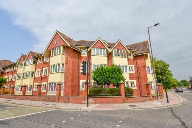 Thumbnail Flat to rent in Olivier Court, Bedford